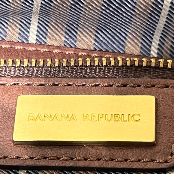 EUC Large dark brown leather Banana Republic satchel - Picture 6 of 11